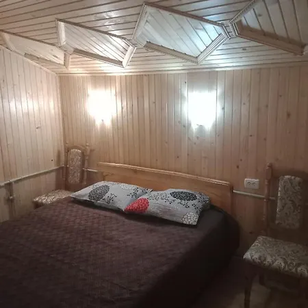 Tihiy Dvor Микуличин